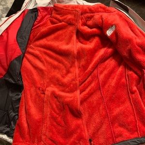 Pink north face two in one jacket in hot pink! 💗